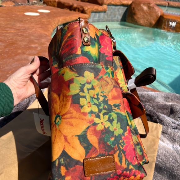 Gorgeous Patricia Nash SORLANA Floral Travel Tote Multi Print New with Tags - Picture 5 of 10